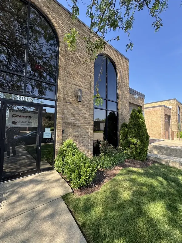 1016 Lunt AVE, Schaumburg, IL 60193