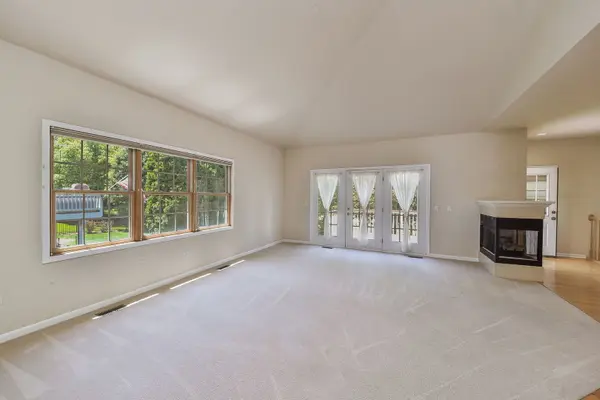 4N382 Mark Twain ST, St. Charles, IL 60175