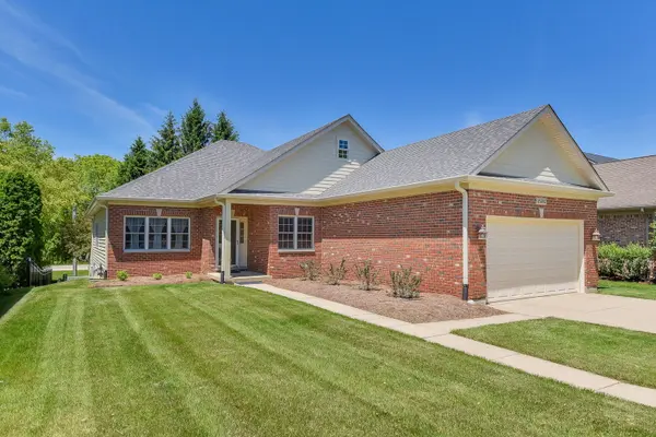 4N382 Mark Twain ST, St. Charles, IL 60175