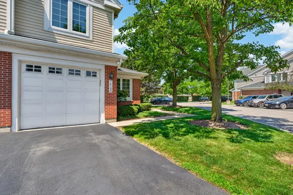 7410 Lincoln AVE #B, Skokie, IL 60076