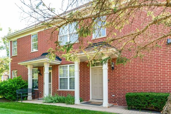1002 Kensington DR, Northbrook, IL 60062