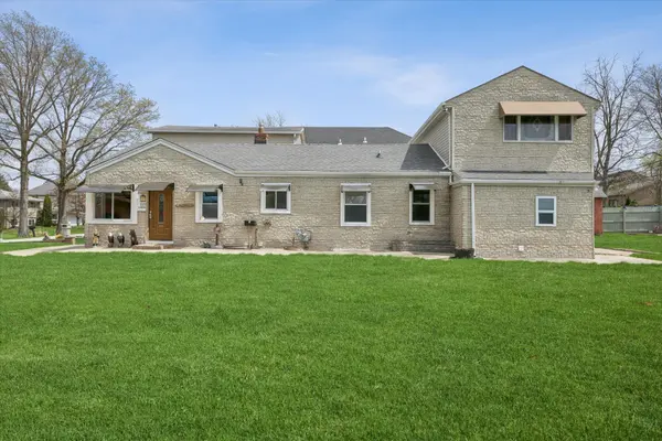 117 Sunrise AVE, Willowbrook, IL 60527