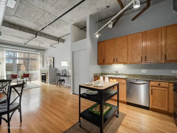933 W Van Buren ST #823, Chicago, IL 60607