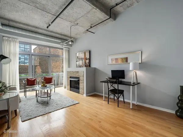 933 W Van Buren ST #823, Chicago, IL 60607