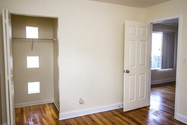 8049 S STATE ST, Chicago, IL 60619