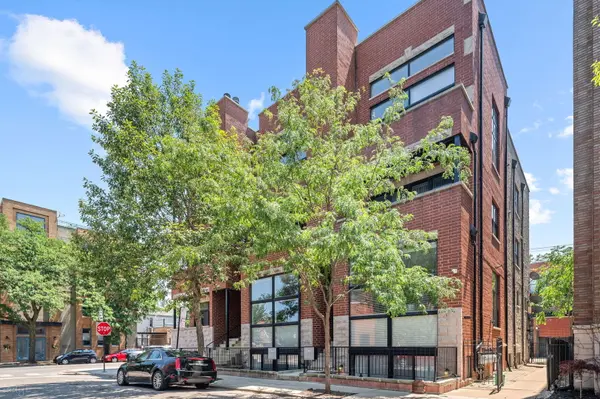 2003 W Superior ST #3E, Chicago, IL 60612