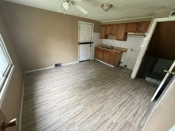 2304 E 98th ST, Chicago, IL 60617