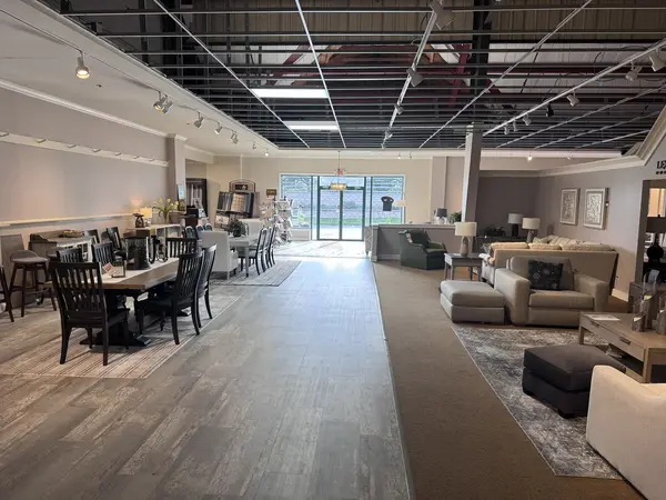 661 S Main ST, Crystal Lake, IL 60014