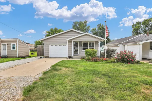 605 E Barker ST, Tuscola, IL 61953