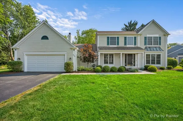 725 Pimlico Pkwy, Sleepy Hollow, IL 60118