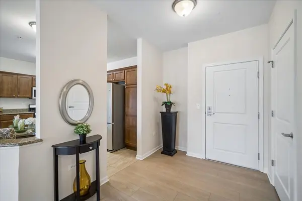 2220 Founders DR #119, Northbrook, IL 60062
