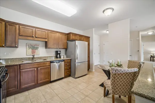2220 Founders DR #119, Northbrook, IL 60062