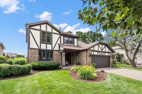 1875 Hawk LN, Elk Grove Village, IL 60007