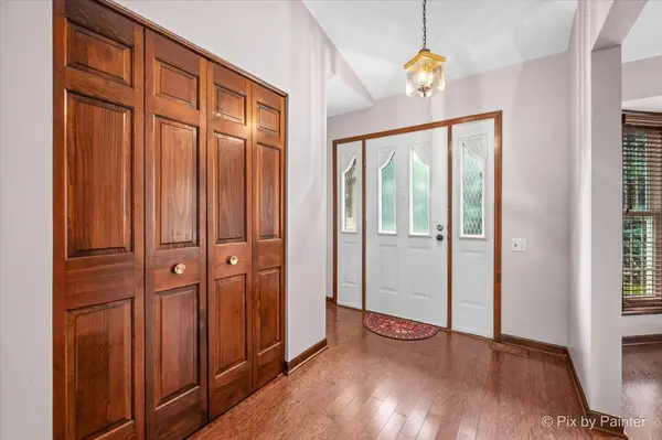 224 LORRAINE CIR #224, Bloomingdale, IL 60108