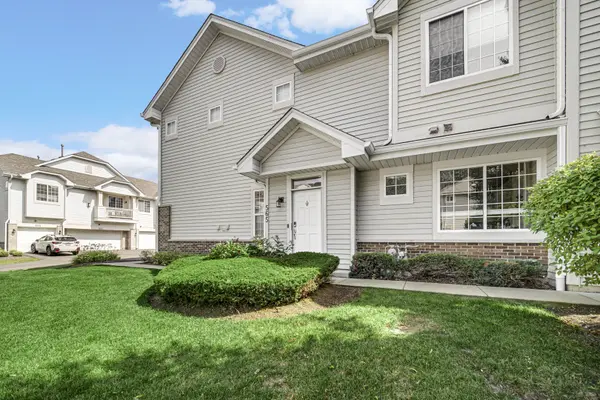 565 Blue Springs DR, Fox Lake, IL 60020