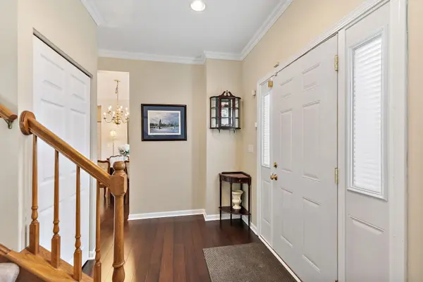 925 Cortney DR, Carpentersville, IL 60110
