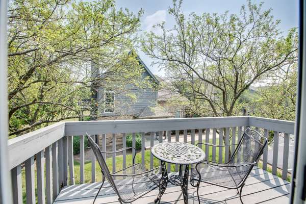 19 Foxcroft RD #203, Naperville, IL 60565