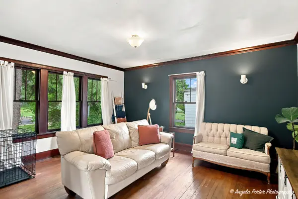 824 Washington ST, Woodstock, IL 60098