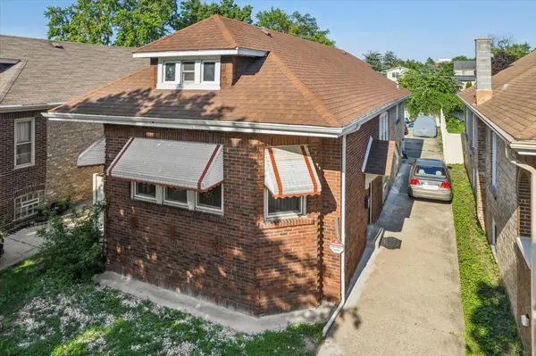 1637 S 10th AVE, Maywood, IL 60153