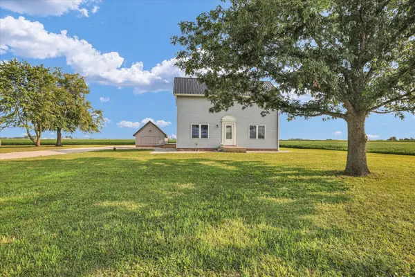 2055 County Road 2500 RD, Thomasboro, IL 61878