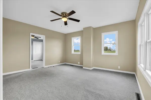 2055 County Road 2500 RD, Thomasboro, IL 61878