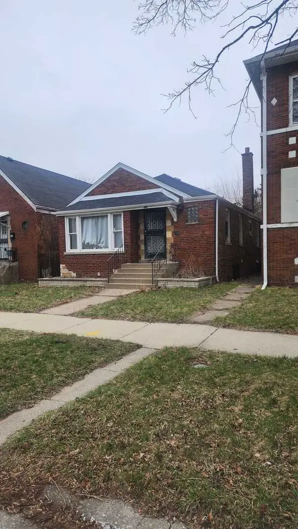 8128 S Coles AVE, Chicago, IL 60617