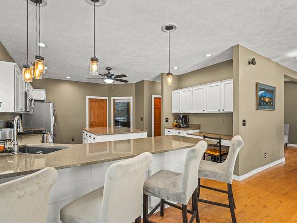 1393 Chadbourne DR, Davis, IL 61019