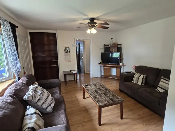 164 N Prairie AVE, Mundelein, IL 60060