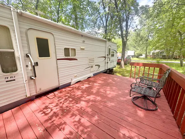 27/27 Woodhaven, Sublette, IL 61367