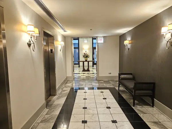70 W Huron ST #809, Chicago, IL 60654