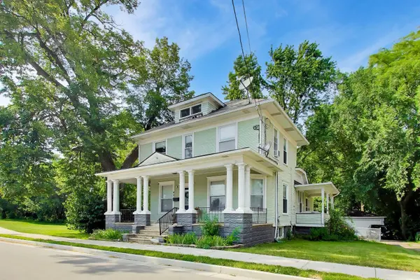 422 Summit ST, Elgin, IL 60120