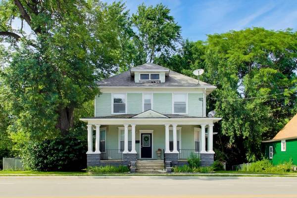 422 Summit ST, Elgin, IL 60120