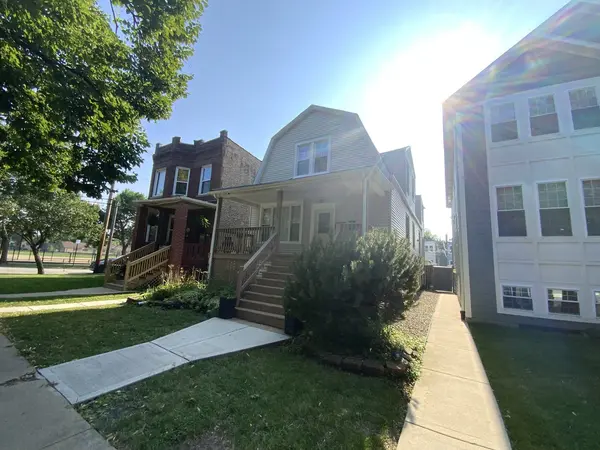 3704 N Drake AVE, Chicago, IL 60618