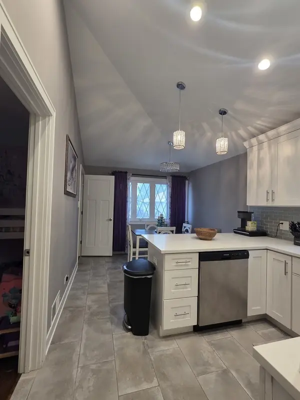 5537 S Massasoit AVE, Chicago, IL 60638
