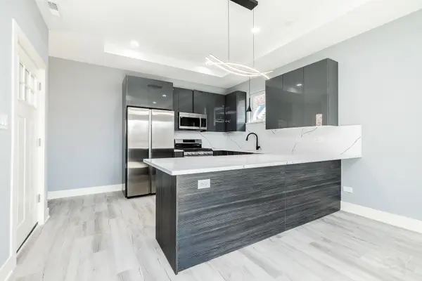 2720 W 23rd ST #1, Chicago, IL 60608