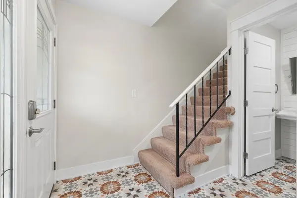 7605 Bristol CT #2-7, Woodridge, IL 60517