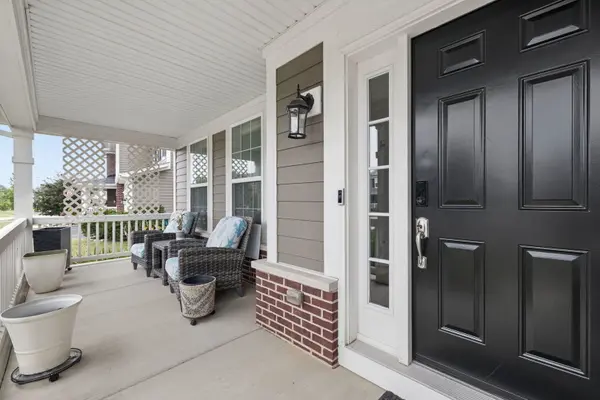 13824 Amelia DR, Lemont, IL 60439