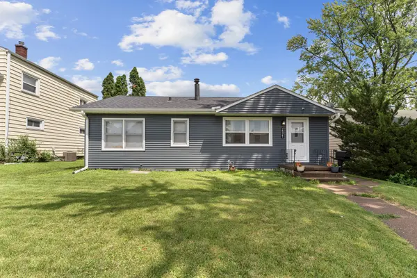 2521 N Division ST, Davenport, IA 52804