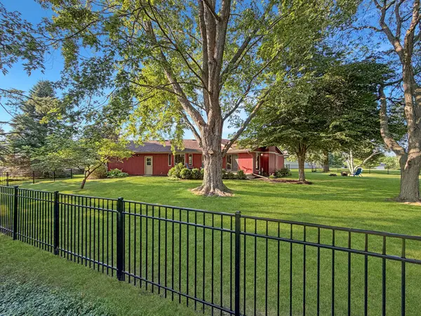 829 Sutton PL, Freeport, IL 61032