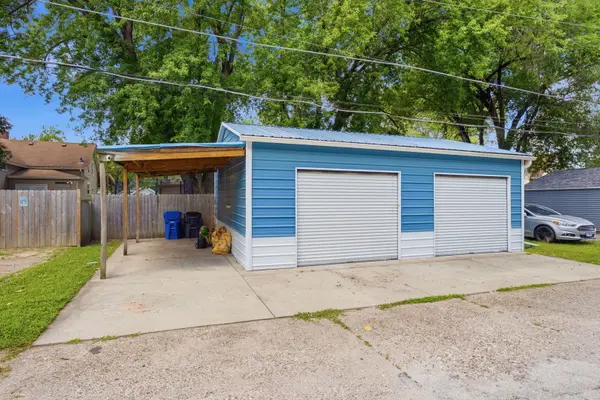 438 49th ST, Moline, IL 61265