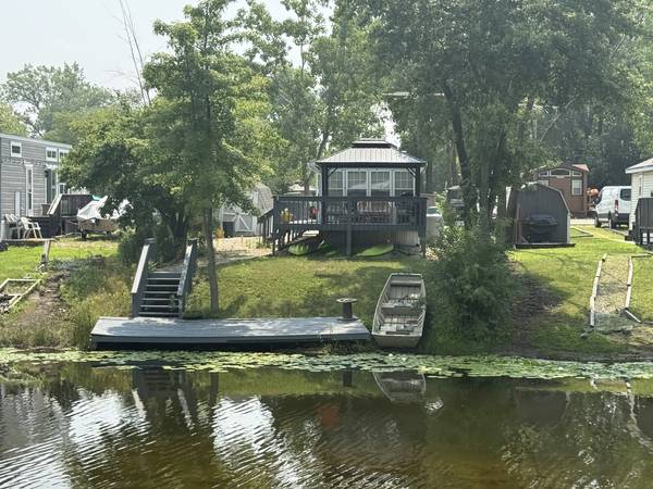 77 Dinosaur RD, Wilmington, IL 60481
