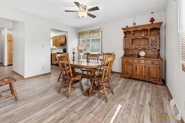 106 Sequoyah CT SW, Poplar Grove, IL 61065