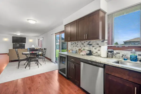 21154 Whitney DR, Matteson, IL 60443