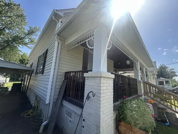 107 W Lincoln ST, Harrisburg, IL 62946