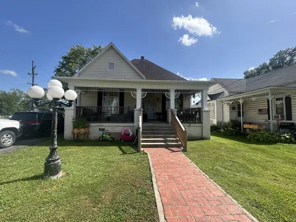 107 W Lincoln ST, Harrisburg, IL 62946