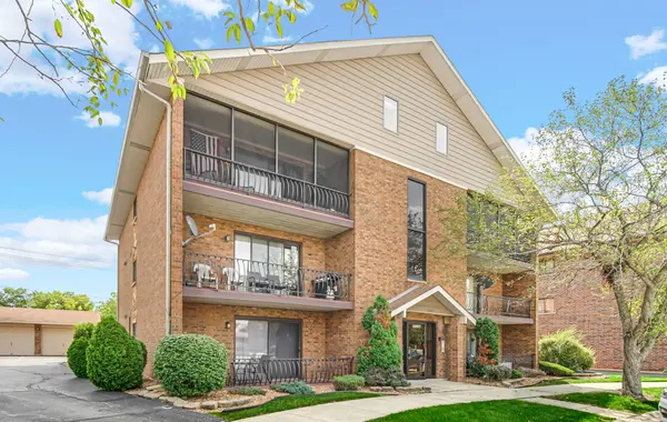 16807 81st AVE #1S, Tinley Park, IL 60477