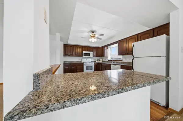 16807 81st AVE #1S, Tinley Park, IL 60477