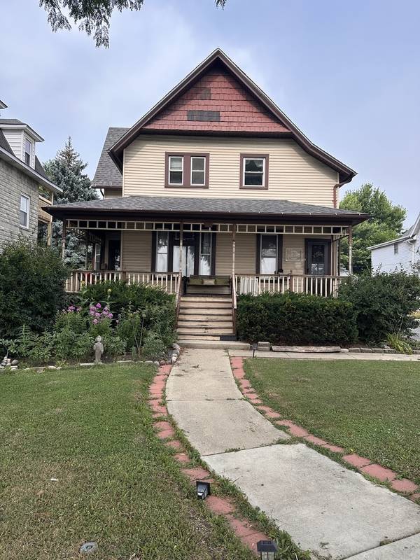 430 N La Grange RD, La Grange Park, IL 60526