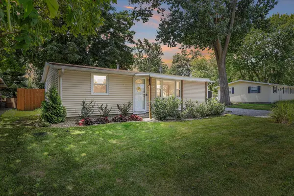 901 E Fairview DR, Tuscola, IL 61953