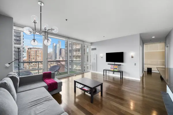 653 N Kingsbury ST #1207, Chicago, IL 60654